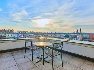 Pronájem kanceláře, Praha, 700 m2