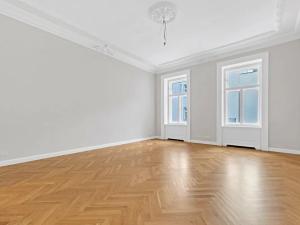 Pronájem kanceláře, Praha, 300 m2