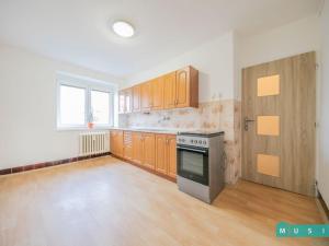 Pronájem bytu 2+1, Olomouc - Neředín, gen. Píky, 65 m2