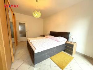 Pronájem bytu 2+kk, Praha - Michle, Novobohdalecká, 62 m2