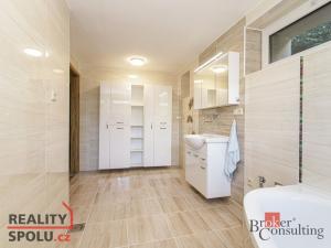 Prodej rodinného domu, Holasovice - Loděnice, 252 m2