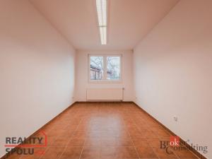 Pronájem kanceláře, Hradec Králové - Kukleny, Pardubická, 17 m2