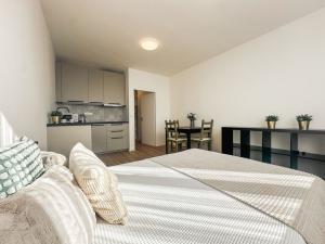 Pronájem bytu 1+kk, Praha - Michle, Bítovská, 25 m2