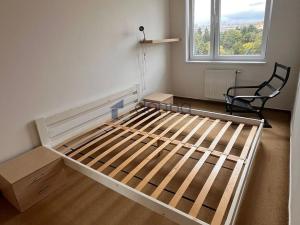Pronájem bytu 2+kk, Praha, Bechlínská, 50 m2