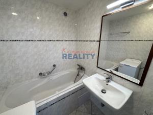 Prodej bytu 3+1, České Budějovice - České Budějovice 3, Čéčova, 63 m2