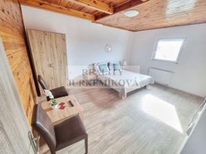 Pronájem rodinného domu, Černá v Pošumaví, 200 m2