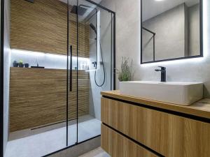 Pronájem bytu 2+kk, Ostrava, Španielova, 55 m2