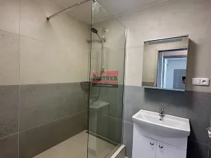 Pronájem bytu 2+1, Lštění, Míru, 60 m2