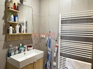 Prodej obchodního prostoru, Hustopeče, Dukelské nám., 185 m2