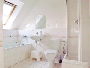 Pronájem rodinného domu, Nupaky, Slunečná, 140 m2