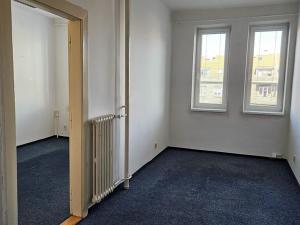 Pronájem kanceláře, Praha - Dejvice, Velflíkova, 28 m2
