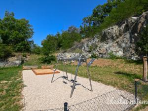 Pronájem bytu 2+kk, Brno, Bystrcká, 49 m2