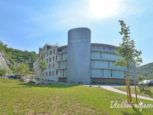 Pronájem bytu 2+kk, Brno, Bystrcká, 49 m2