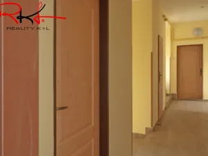 Prodej bytu 3+1, Veltrusy, Komenského, 65 m2