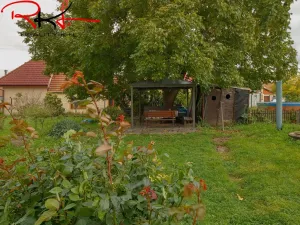 Prodej bytu 3+1, Veltrusy, Komenského, 65 m2