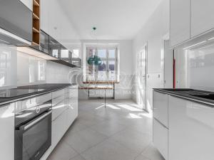 Pronájem bytu 1+1, Praha, Bulharská, 49 m2