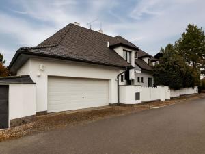 Prodej vícegeneračního domu, Šestajovice, Ve Vilkách, 460 m2