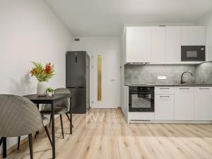 Pronájem bytu 1+kk, Praha - Hloubětín, Poděbradská, 33 m2