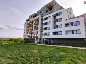 Pronájem bytu 3+kk, Praha - Dolní Měcholupy, Honzíkova, 86 m2