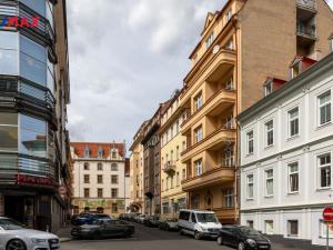 Prodej bytu 5+1, Karlovy Vary, Bulharská, 130 m2