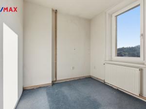 Prodej bytu 4+1, Karlovy Vary, Bulharská, 130 m2