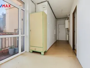 Prodej bytu 4+1, Karlovy Vary, Bulharská, 130 m2