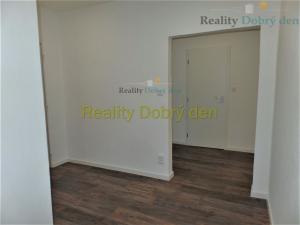 Prodej bytu 2+1, Opava, Holasická, 57 m2