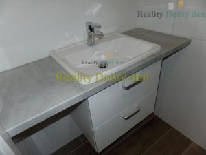 Prodej bytu 2+1, Opava, Holasická, 57 m2
