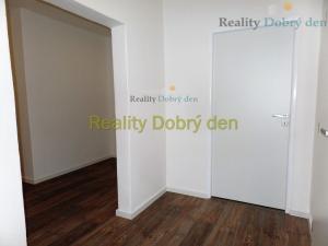Prodej bytu 2+1, Opava, Holasická, 57 m2