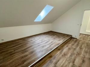 Pronájem bytu 3+kk, Cheb, okres cheb, náměstí Krále Jiřího z Poděbrad, 90 m2