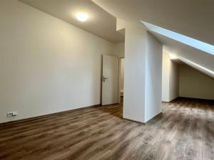 Pronájem bytu 3+kk, Cheb, okres cheb, náměstí Krále Jiřího z Poděbrad, 90 m2