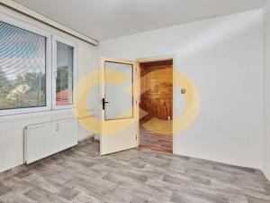 Prodej bytu 3+1, Volary, Sídl. Míru, 65 m2
