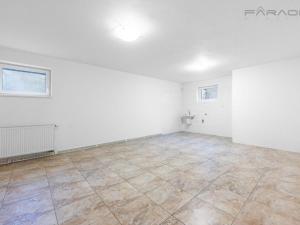 Pronájem rodinného domu, Průhonice, 400 m2