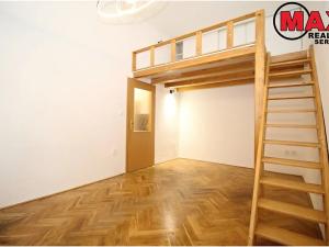 Pronájem bytu 1+1, Praha - Karlín, Kubova, 42 m2