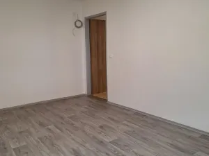 Pronájem bytu 2+1, Chomutov, Kadaňská, 60 m2