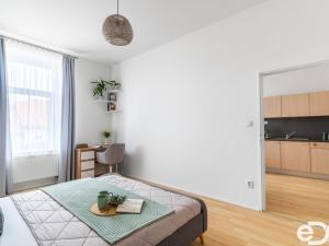 Prodej bytu 2+kk, Praha, Spojovací, 50 m2