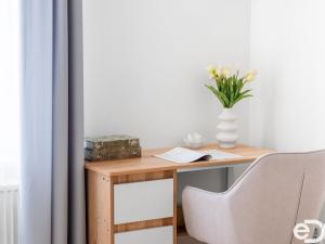 Prodej bytu 2+kk, Praha, Spojovací, 50 m2