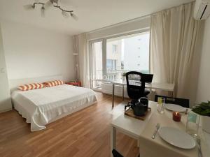 Prodej bytu 1+kk, Praha - Černý Most, Rudolfa Holeky, 34 m2