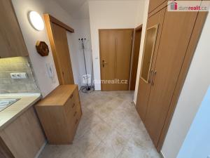 Pronájem bytu 2+kk, Praha - Štěrboholy, Pod valem, 54 m2