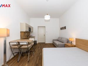 Pronájem bytu 1+kk, Praha - Smíchov, Zborovská, 34 m2