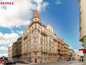 Pronájem bytu 1+kk, Praha - Smíchov, Zborovská, 34 m2