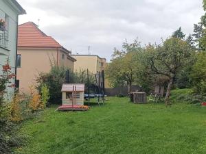 Pronájem bytu 4+kk, Praha - Kobylisy, Klíčanská, 95 m2