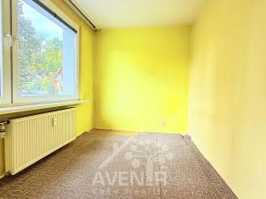 Prodej bytu 3+1, Hostinné, Sídliště, 68 m2