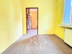 Prodej bytu 3+1, Hostinné, Sídliště, 68 m2