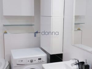 Pronájem bytu 3+kk, Praha, Sazovická, 82 m2