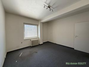 Pronájem kanceláře, Praha - Hrdlořezy, Pod Táborem, 340 m2