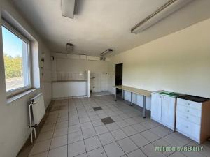 Pronájem kanceláře, Praha - Hrdlořezy, Pod Táborem, 340 m2