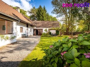 Prodej rodinného domu, Sviny, 234 m2