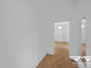 Prodej bytu 4+1, Mníšek pod Brdy, 9. května, 90 m2