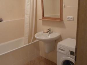 Pronájem bytu 1+kk, Praha - Modřany, Vorařská, 46 m2